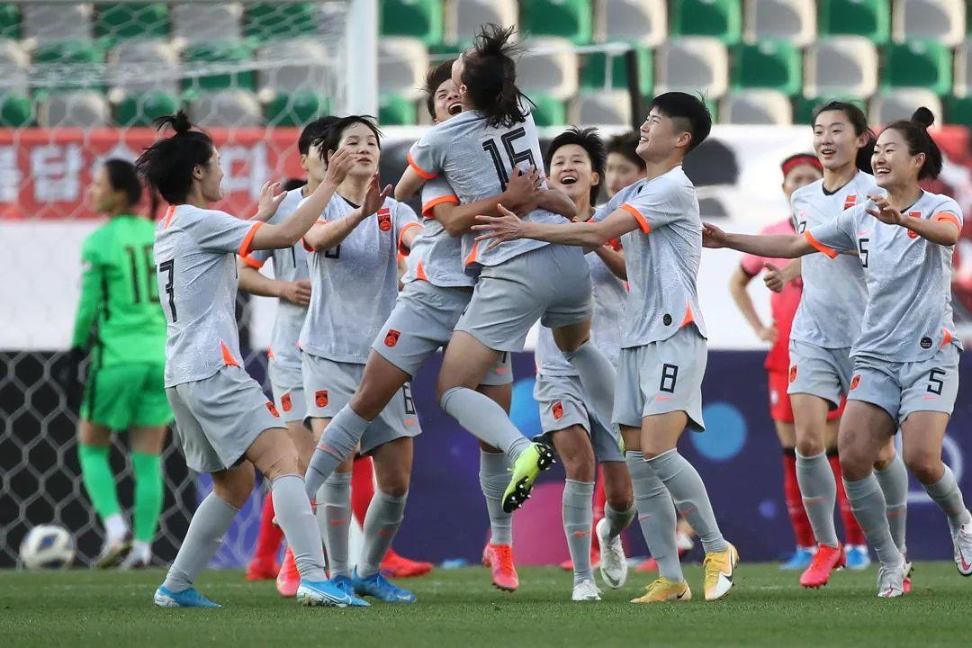 中国男足vs女足友谊赛